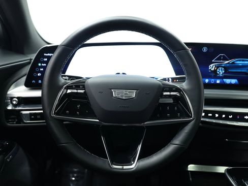 Used 2025 Cadillac Lyriq Sport image 24