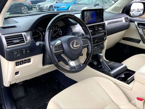Used 2023 Lexus GX 460 Premium w/ Premium Package image 18