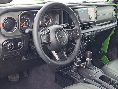 Used 2025 Jeep Gladiator Mojave w/ Safety Group image 9