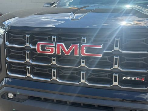 Used 2024 GMC Canyon AT4 w/ Canyon Safety Plus Package AWD/4WD image 18