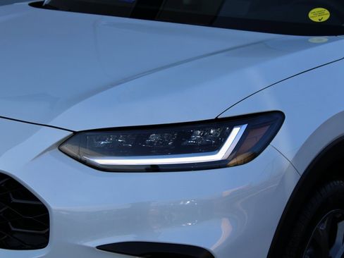 New 2026 Honda HR-V LX image 2