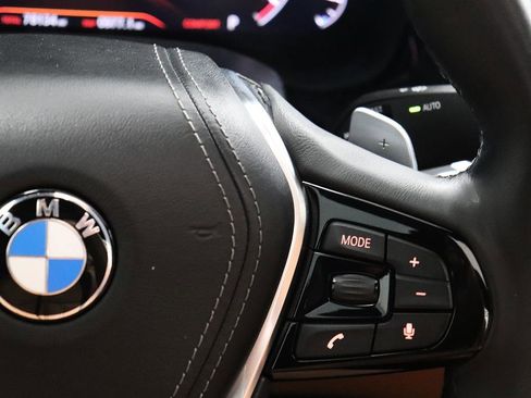 Used 2019 BMW 540i w/ Premium Package image 41