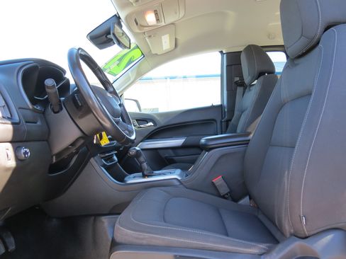 Used 2021 Chevrolet Colorado LT w/ Fleet Safety Package image 17