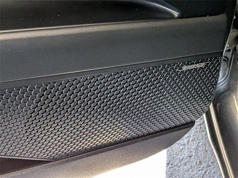 Used 2025 Hyundai Elantra Limited image 10