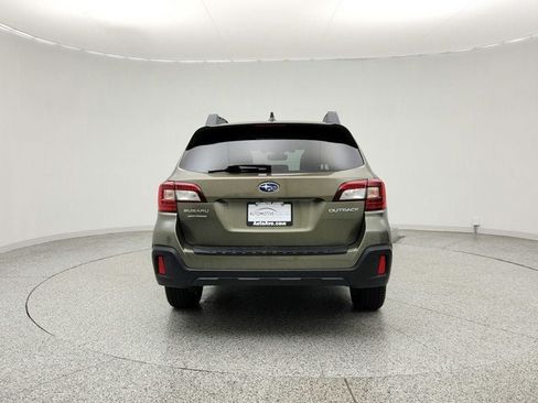 Used 2018 Subaru Outback 2.5i Limited AWD/4WD image 6