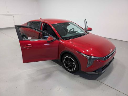 Certified 2025 Kia K4 EX FWD image 16