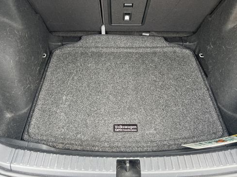 Certified 2023 Volkswagen Taos SE FWD image 30