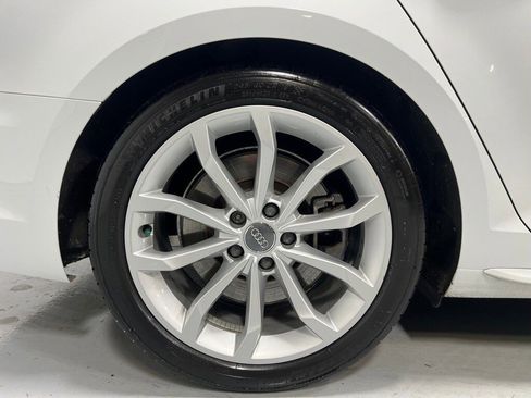 Used 2019 Audi A4 2.0T Premium Plus w/ Premium Plus Package image 15