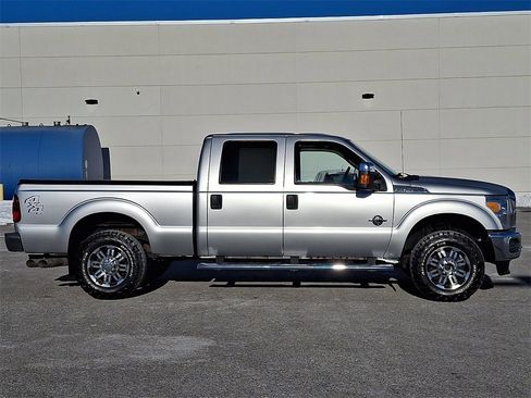 Used 2015 Ford F250 XLT image 9