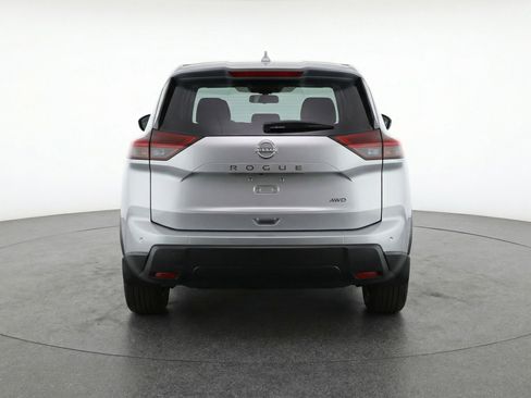 Used 2025 Nissan Rogue SV image 7