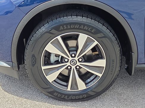 Used 2020 Nissan Murano SV w/ Cargo Package FWD image 7