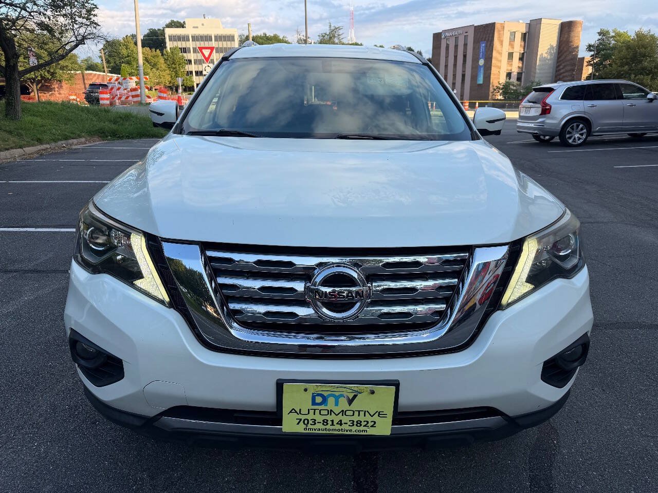 Used 2017 Nissan Pathfinder SL w/ SL Tech Package AWD/4WD image 9