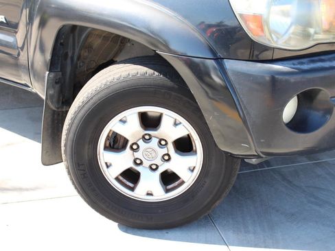 Used 2009 Toyota Tacoma PreRunner image 3