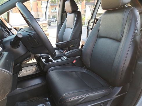 Used 2024 Honda Odyssey Sport image 17