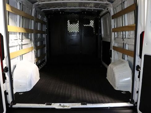 Used 2025 RAM ProMaster 2500 w/ U-Haul Equipment Group FWD image 24