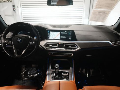 Used 2023 BMW X5 xDrive45e w/ Executive Package AWD/4WD image 15