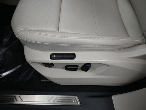 Used 2023 Volkswagen Atlas SEL R-Line image 16