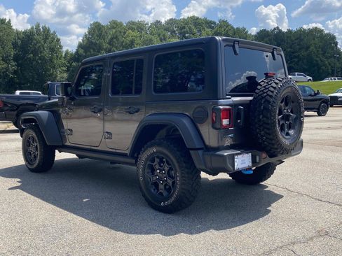 Used 2023 Jeep Wrangler Unlimited w/ Cold Weather Group AWD/4WD image 7