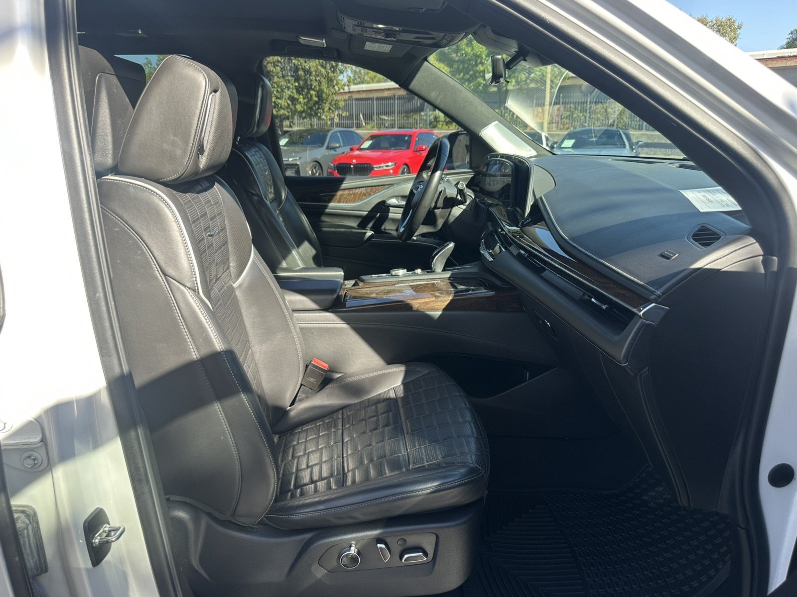 Used 2021 Cadillac Escalade Sport Platinum w/ LPO, ONYX Package AWD/4WD image 19