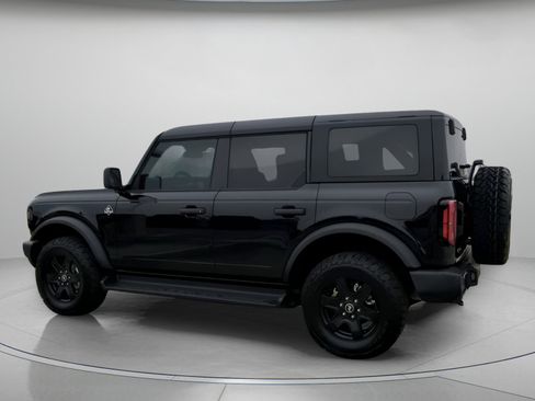 New 2025 Ford Bronco Outer Banks w/ Black Appearance Package image 18