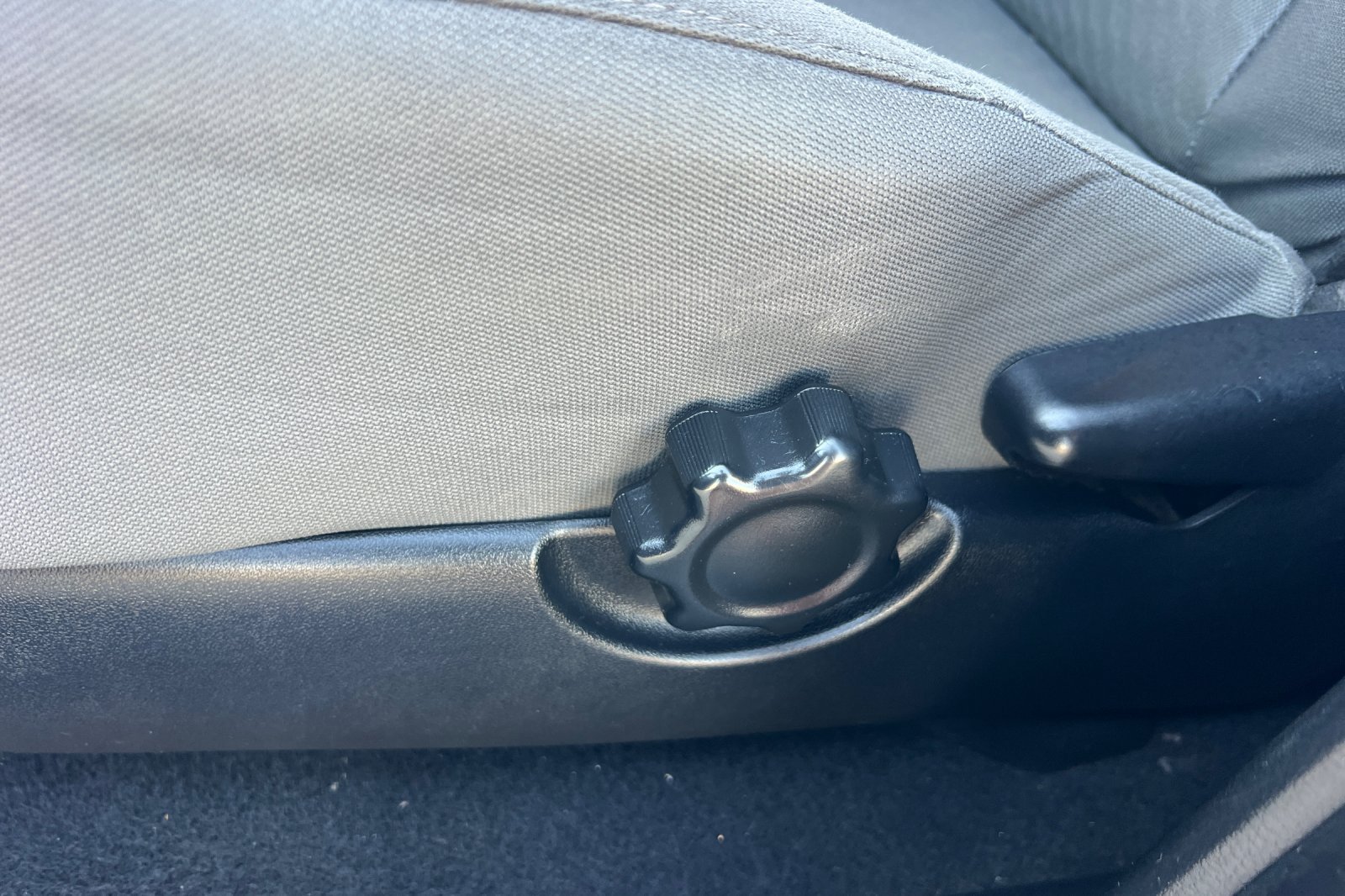 Used 2022 Toyota Tacoma SR RWD image 15