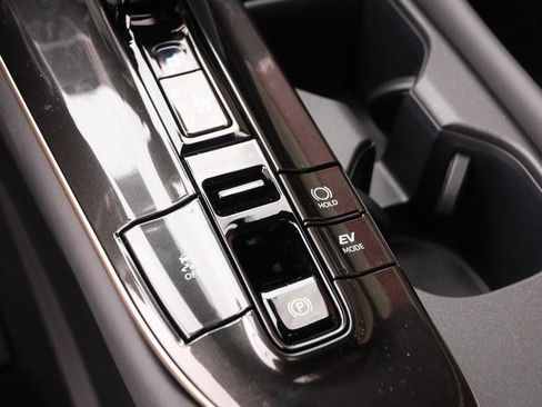 New 2026 Toyota Crown Signia image 27