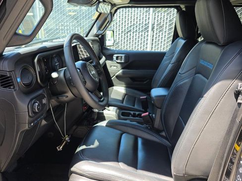 Used 2024 Jeep Wrangler Unlimited Rubicon 4xe w/ Safety Group AWD/4WD image 7