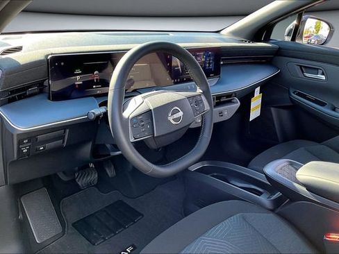 New 2026 Nissan Leaf image 7