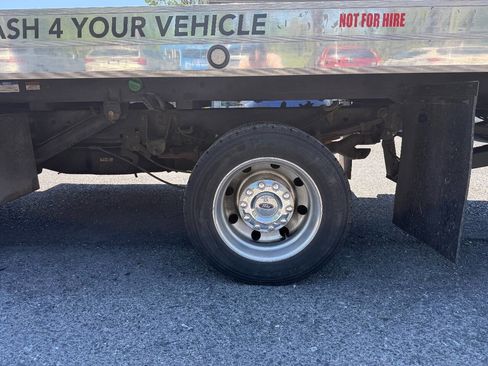 Used 2019 Ford F550 4x4 Regular Cab Super Duty image 8