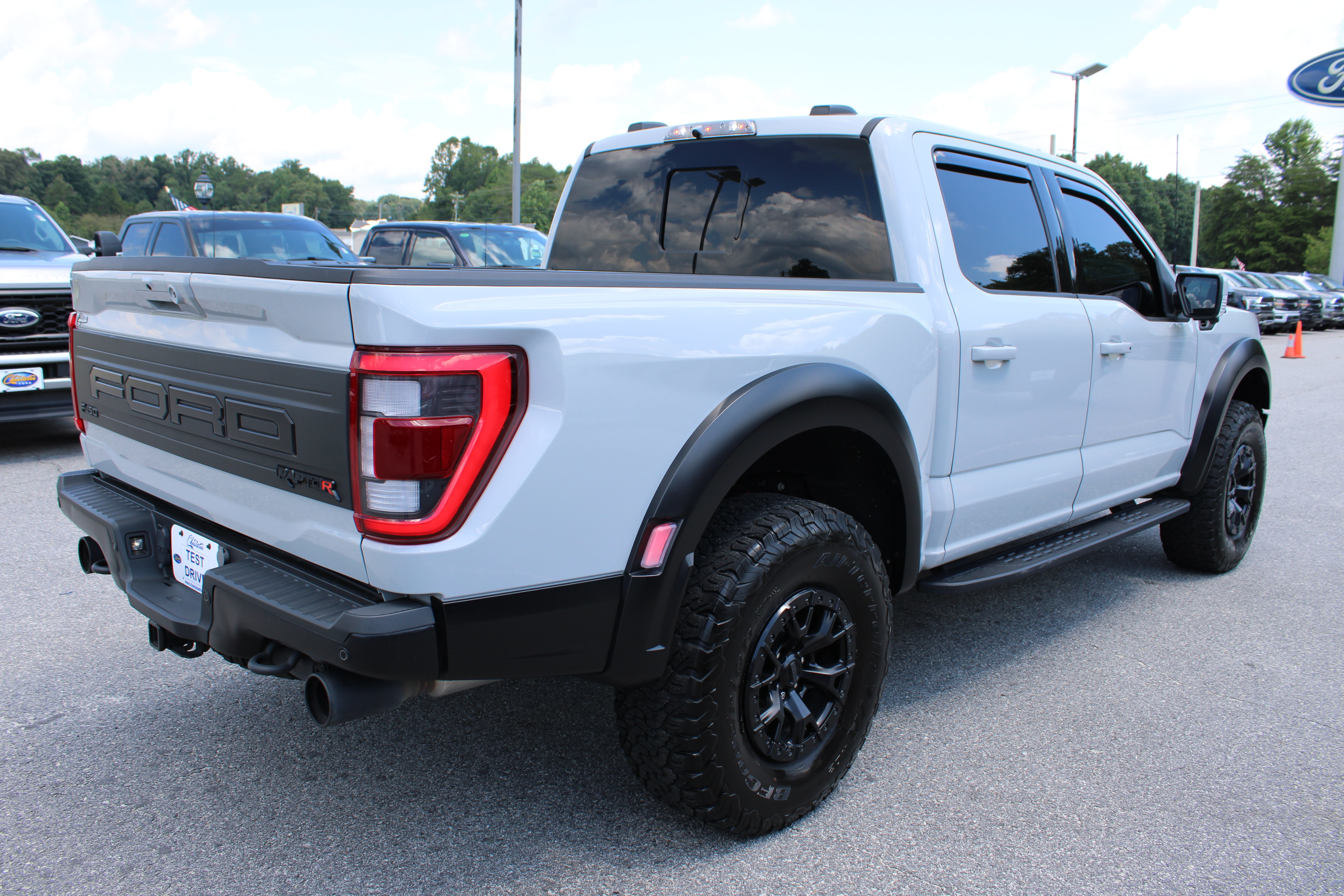 Used 2023 Ford F150 Raptor w/ Equipment Group 802A Raptor R AWD/4WD image 6
