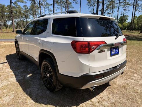 Used 2019 GMC Acadia SLT image 3