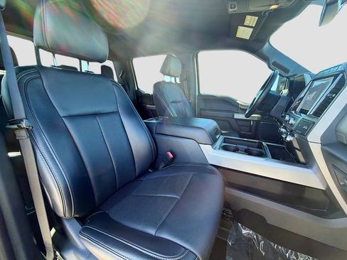 Used 2022 Ford F250 Lariat w/ Black Appearance Package image 14