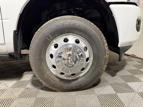New 2026 RAM 3500 Laramie AWD/4WD image 5