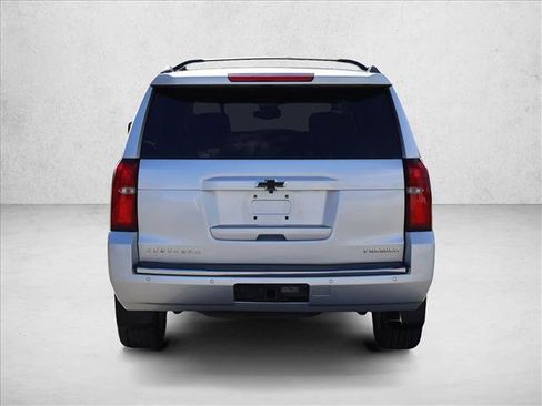 Used 2019 Chevrolet Suburban Premier w/ Premier Plus Edition AWD/4WD image 9