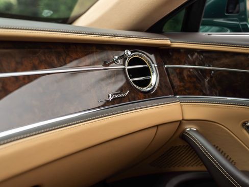 Used 2023 Bentley Flying Spur W12 image 36