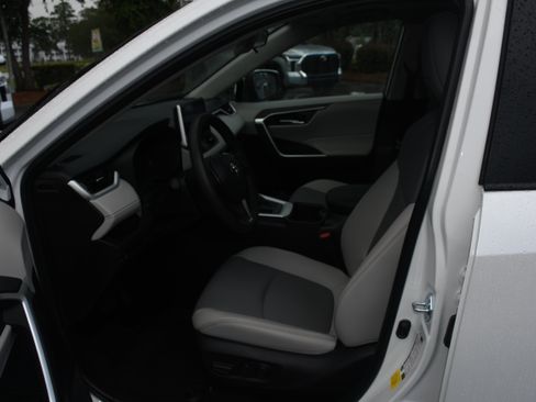 Certified 2025 Toyota RAV4 XLE Premium AWD/4WD image 8