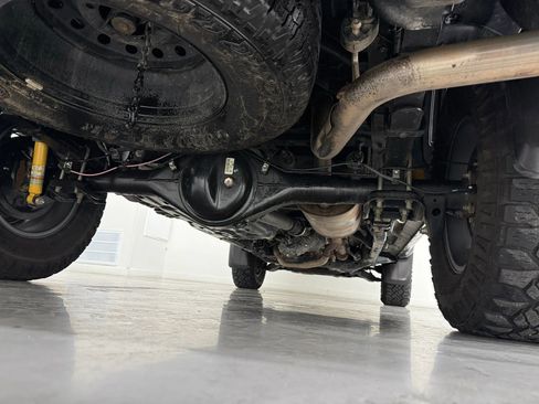 Used 2022 Toyota Tacoma TRD Off-Road image 37