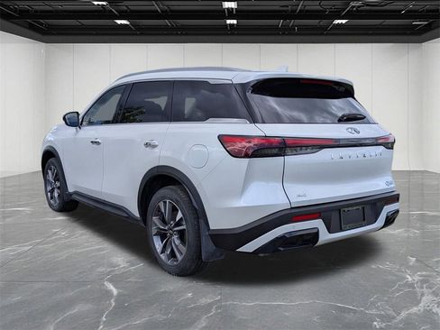 Certified 2025 INFINITI QX60 Luxe image 3