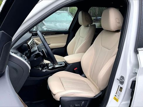 Certified 2024 BMW X3 sDrive30i w/ Convenience Package RWD image 8