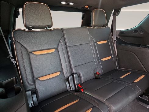 Used 2023 GMC Yukon AT4 AWD/4WD image 11