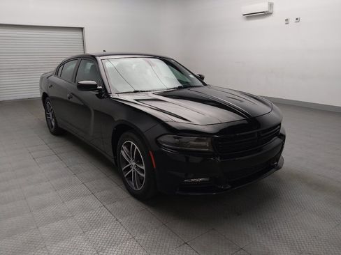 Used 2019 Dodge Charger SXT AWD/4WD image 13
