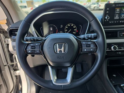 Certified 2025 Honda Pilot EX-L image 24