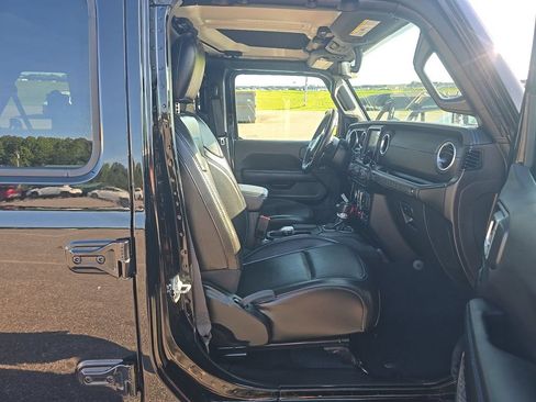 Used 2022 Jeep Wrangler Unlimited Rubicon 4xe w/ Dual Top Group AWD/4WD image 5