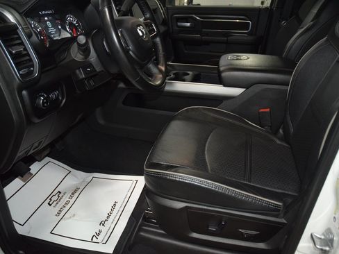 Used 2024 RAM 2500 Laramie w/ Night Edition image 37