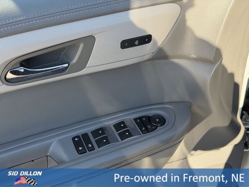 Certified 2017 Chevrolet Traverse LT image 13