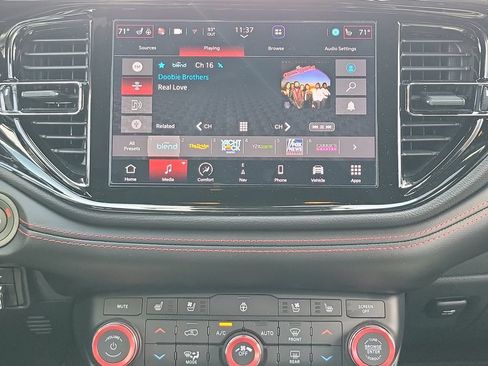 Used 2023 Dodge Durango R/T RWD image 13