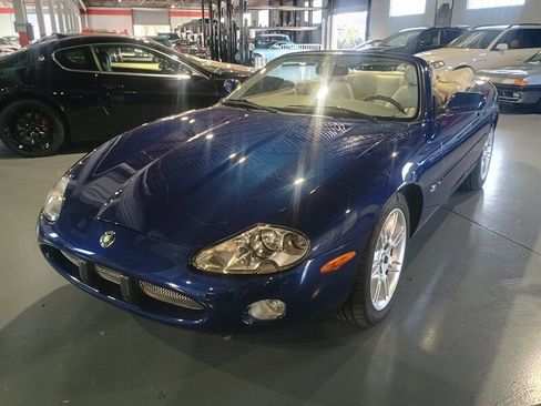 Used 2001 Jaguar XK8 Convertible image 1