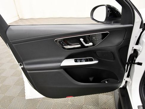 Used 2025 Mercedes-Benz GLC 43 AMG 4MATIC image 13