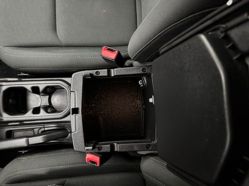 Used 2020 Jeep Wrangler Unlimited Sahara w/ Uconnect 4C Nav & Sound Group image 30