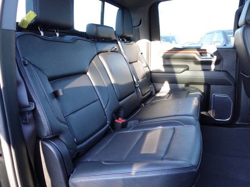 Used 2023 GMC Sierra 1500 Denali w/ Denali Reserve Package AWD/4WD image 34